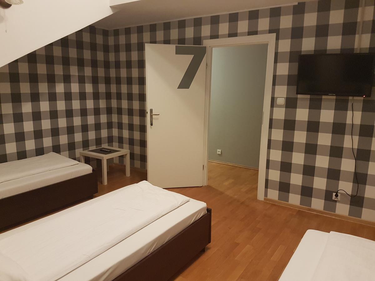 Duszka Hostel Warschau Buitenkant foto